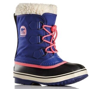 Sorel Kids Blue and Black Snow Boots with Red Accents